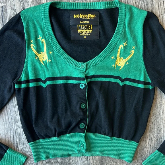WeLoveFine Sweater Black and Green Marvel Loki Crop Sweater Cardigan Size Medium - Picture 4 of 10
